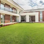 Outlet 4* Polgár
