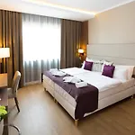 Outlet Hotel 4*