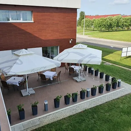 Outlet فندق Polgár