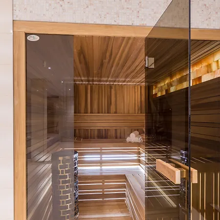 Outlet Ξενοδοχείο 4*