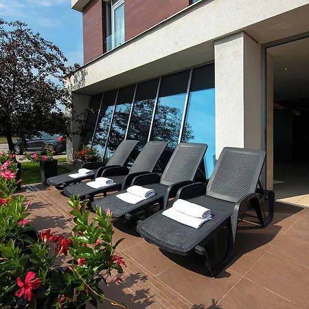 Outlet 4* Polgar