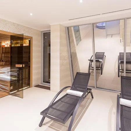 Outlet Ξενοδοχείο 4*