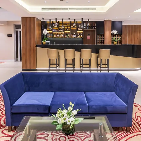 Outlet Ξενοδοχείο 4*