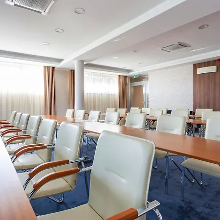 Outlet Hotel 4*